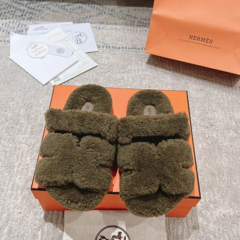 H**mes slippers